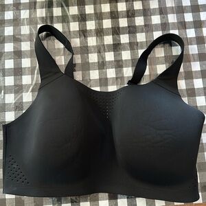 Victoria Secret Featherweight Max Sports Bra